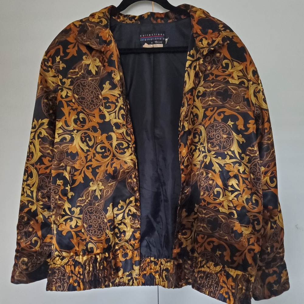 Exquisite Gold and Black Bomber Jacket